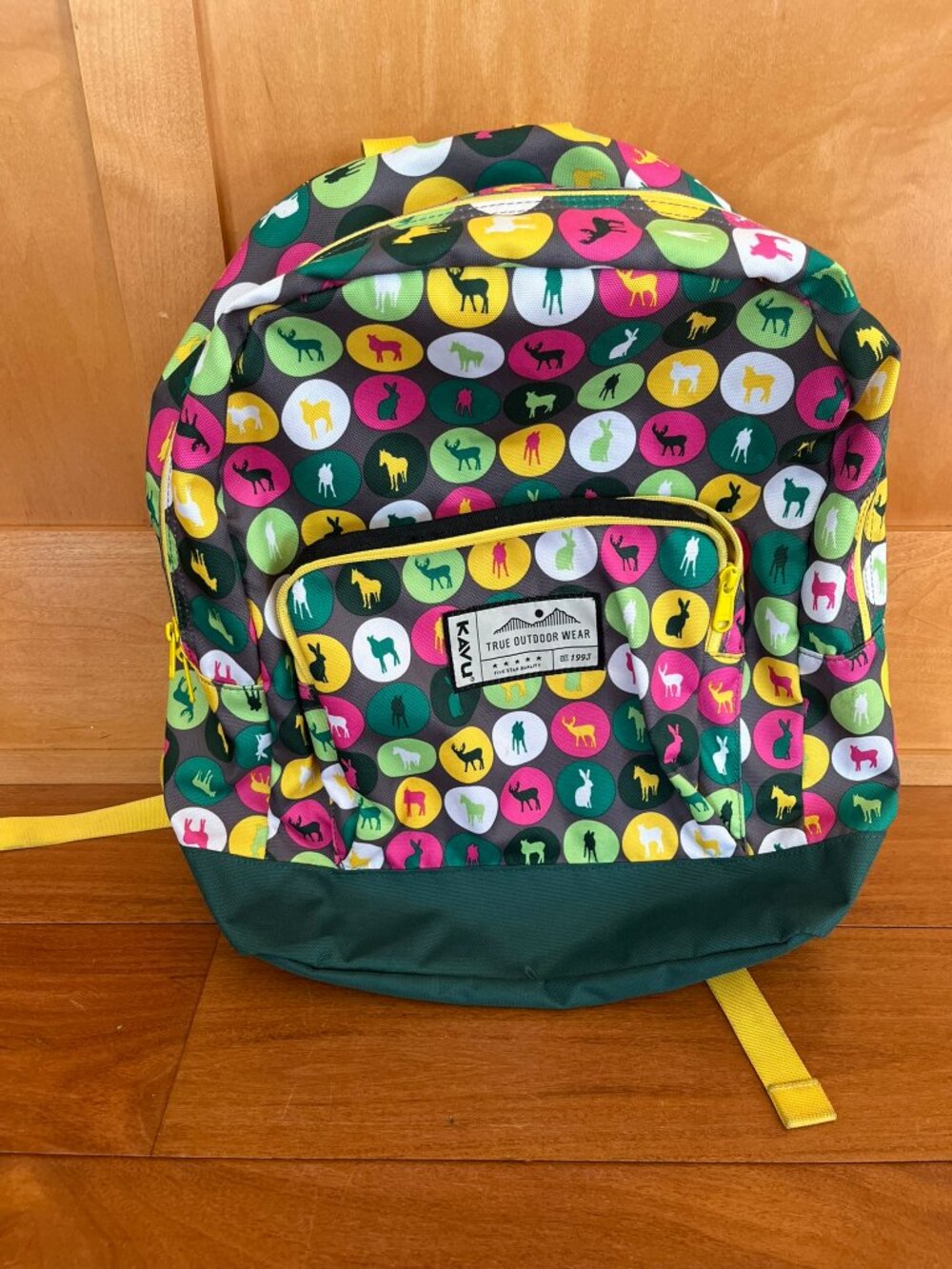 Kavu Lightweight Nylon Backpack Colorful Animals in Dots *EUC*